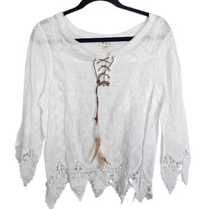5/25 ❤️ POL Boutique Scalloped Lace Boho Top